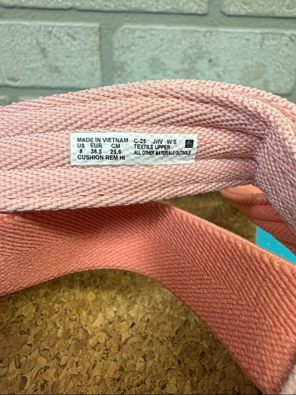 Reef Pink and Coral Platform Strappy Sandal Size 8 Cushion REM HI - Picture 11 of 12
